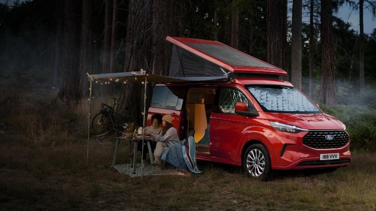 ford eu transit_custom_Nugget_19_Ext_Awning_0572_1_V9_2160x1215_faso